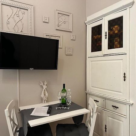 Stylovy Byt V Srdci Prahy Prague Luaran gambar