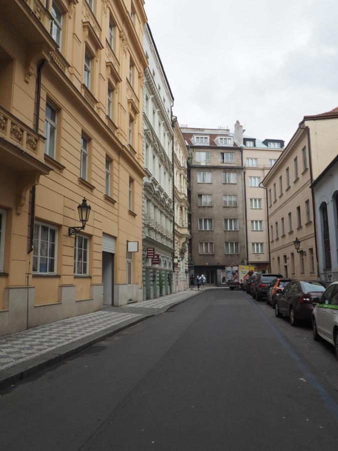 Stylovy Byt V Srdci Prahy Prague Luaran gambar