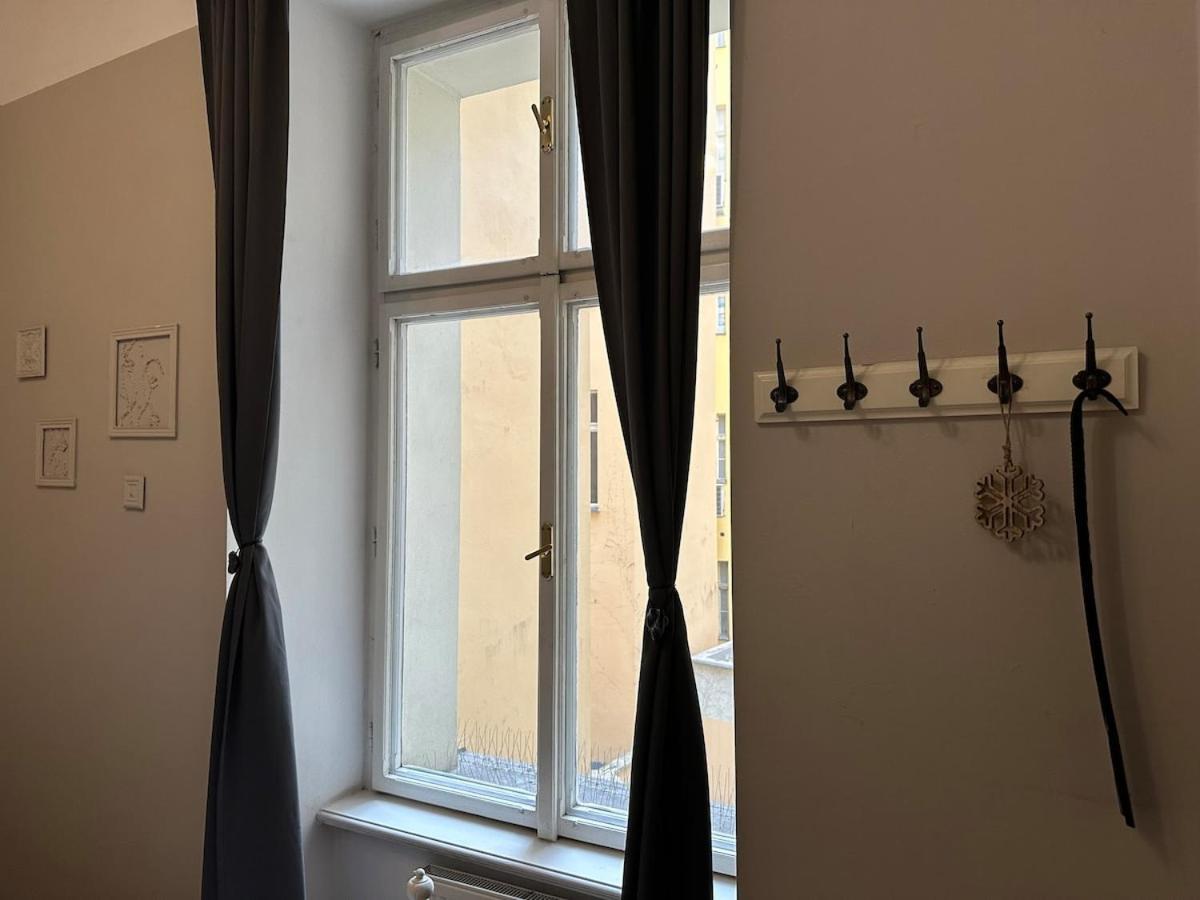 Stylovy Byt V Srdci Prahy Prague Luaran gambar